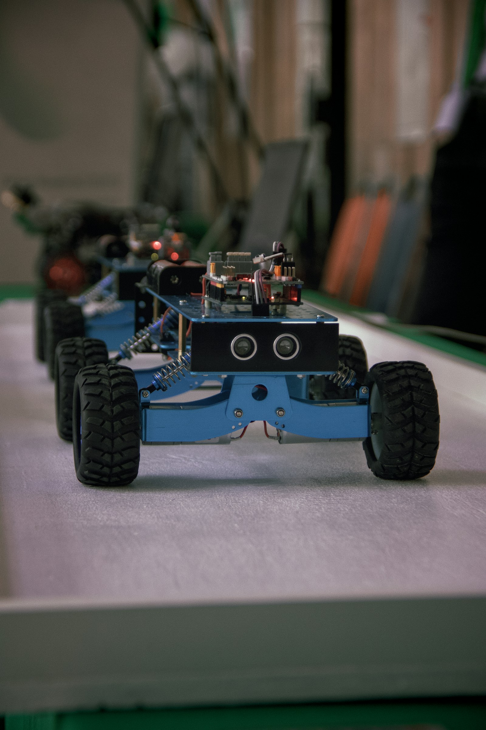 Representative ultrasonic-sensor robot car used as a reference image for Think and Drive